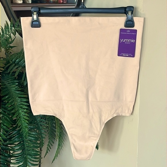 Brand New Yummie Shapewear Compression High Waist Shaping Smoothing Thong Nude - Picture 9 of 9